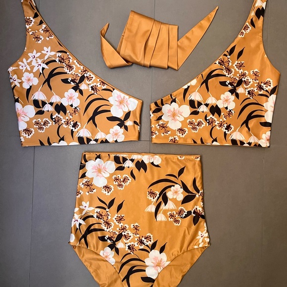 Floral Baiia 4-Piece Swimsuit in Yellow and Black - Picture 3 of 5